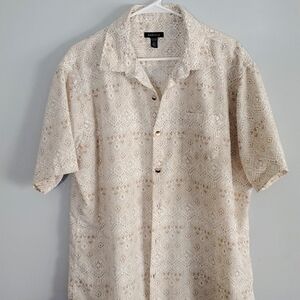 Van Heusen Men's Shirt.